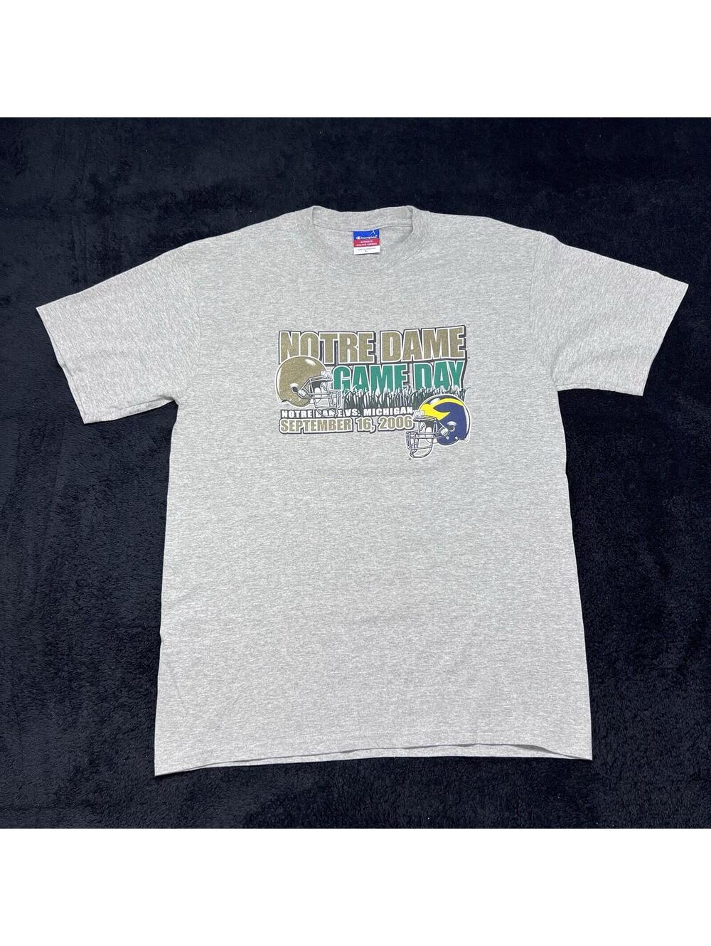 Vintage 2006 Game Day Notre Dame Vs Michigan Football Face Off Tee Sz Large